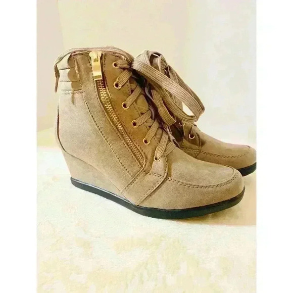 Women’s Forever Peggy-56 Wedge boots 6 - Picture 1 of 8